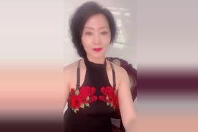 国产阿姨在线,温情守护，家的温馨故事